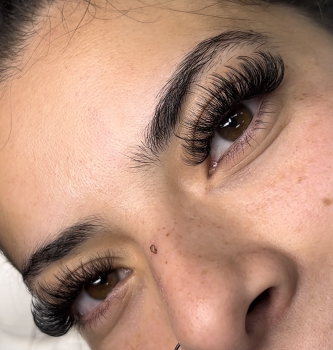 Schedule Appointment with Mariposa minks