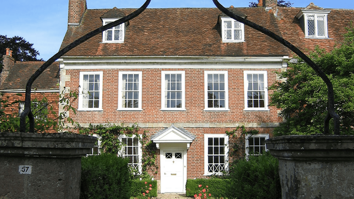 The House Fun Kids the UK's children's radio station