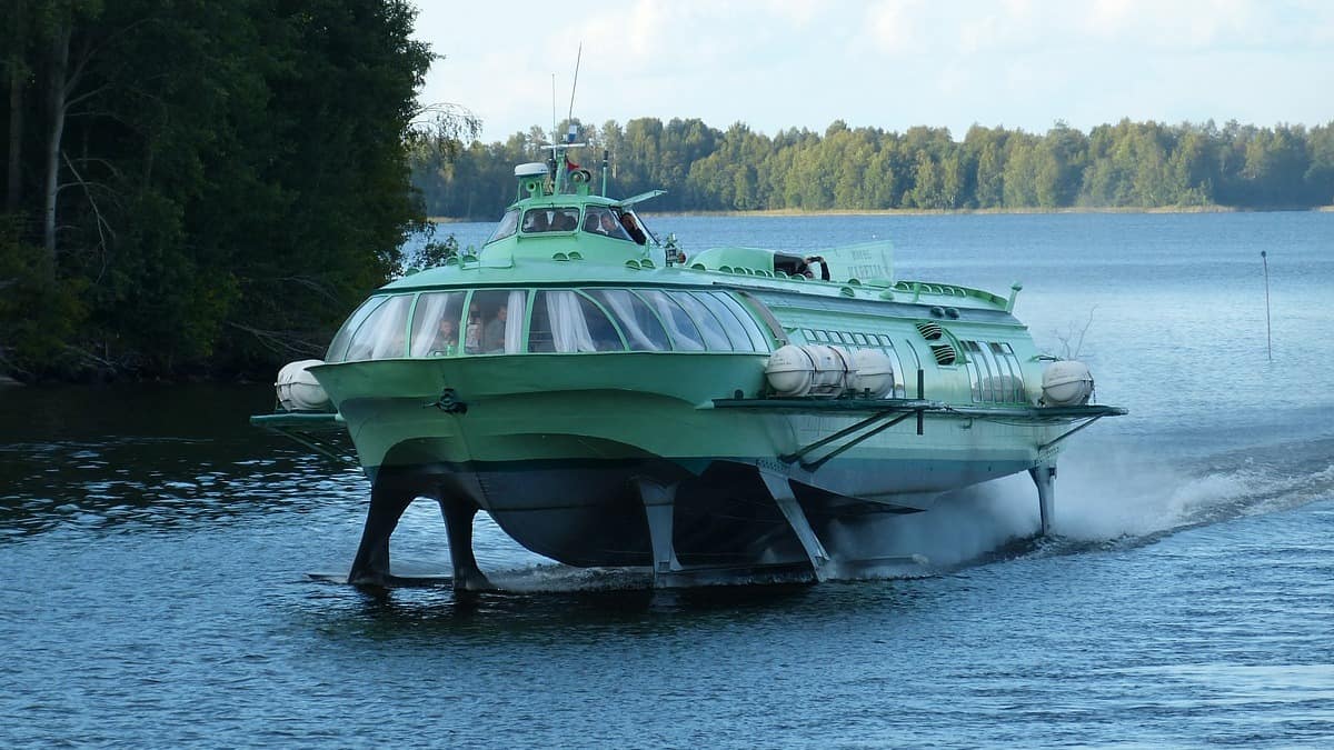 How do hydrofoils work? Fun Kids the UK's children's radio station