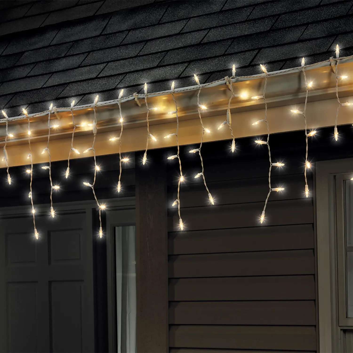 Celebrations LED Mini Clear/Warm White 100 count String Christmas