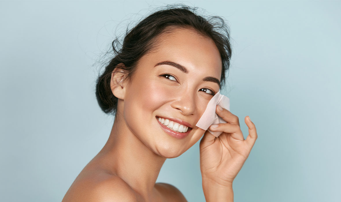 How to Help Keep Oily Skin from Looking Shiny Proactiv®