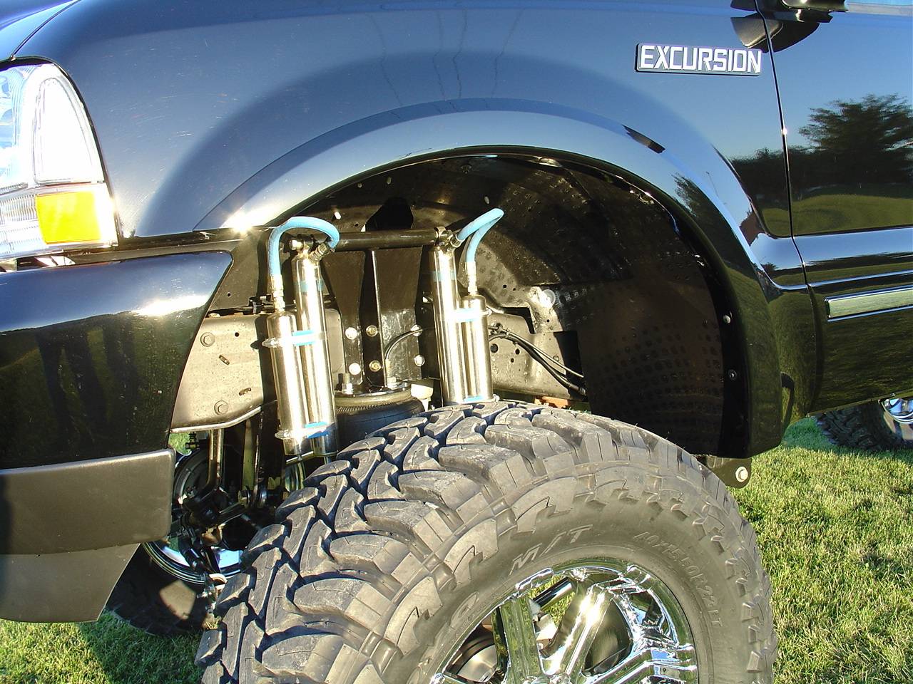 1999-2004 Ford F-250/350/Excursion 4X4 9-10" Front Air Suspension