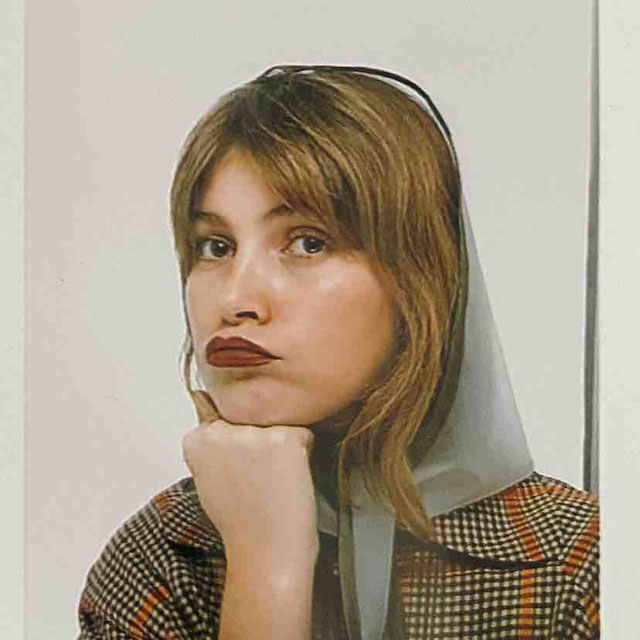 Apolline Thibault Photos and Outfits on 21 Buttons