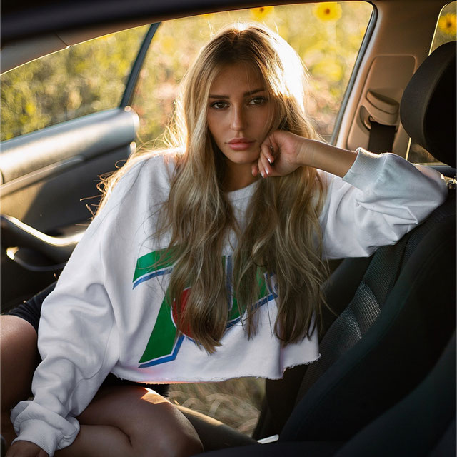 Kristina Levina (@lextina) | Photos and Outfits on 21 Buttons