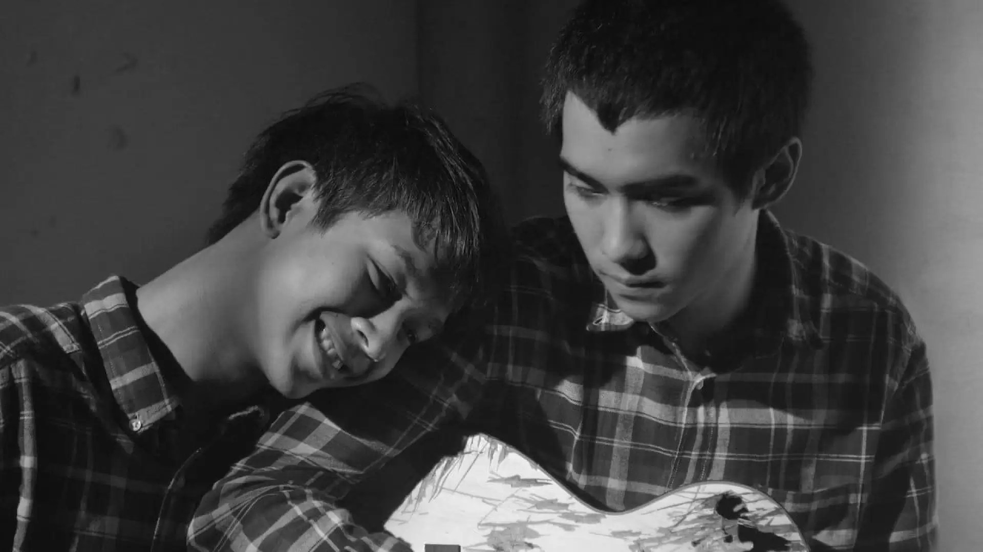 دانلود فیلم Red Wine in the Dark Night 2015