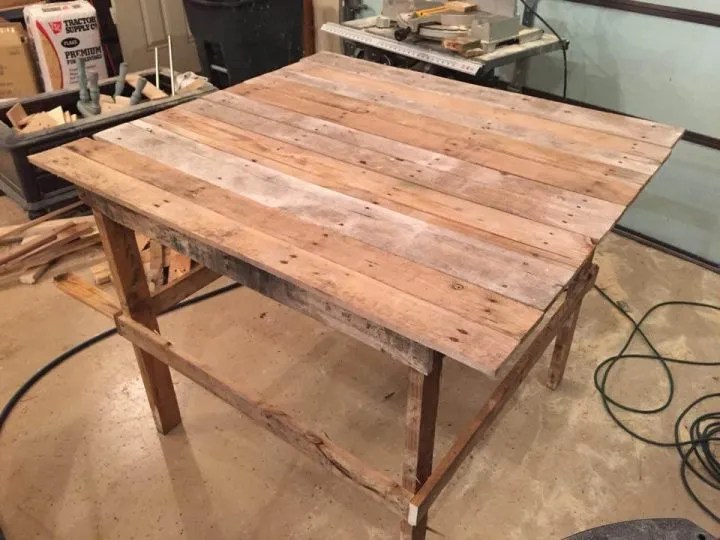 Wood Pallet MultiPurpose Table