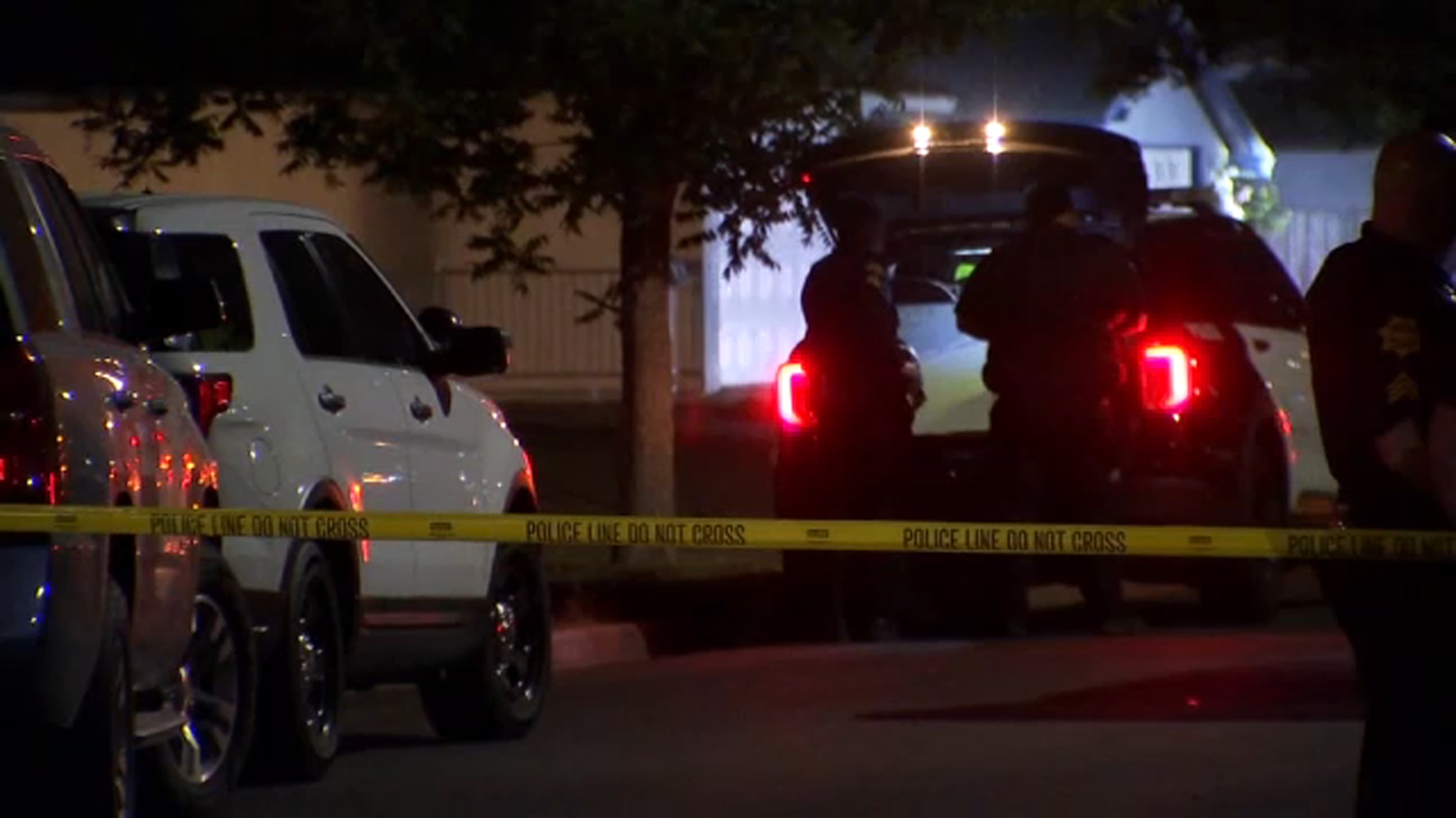 Man accused of attacking mother arrested following standoff with Fresno