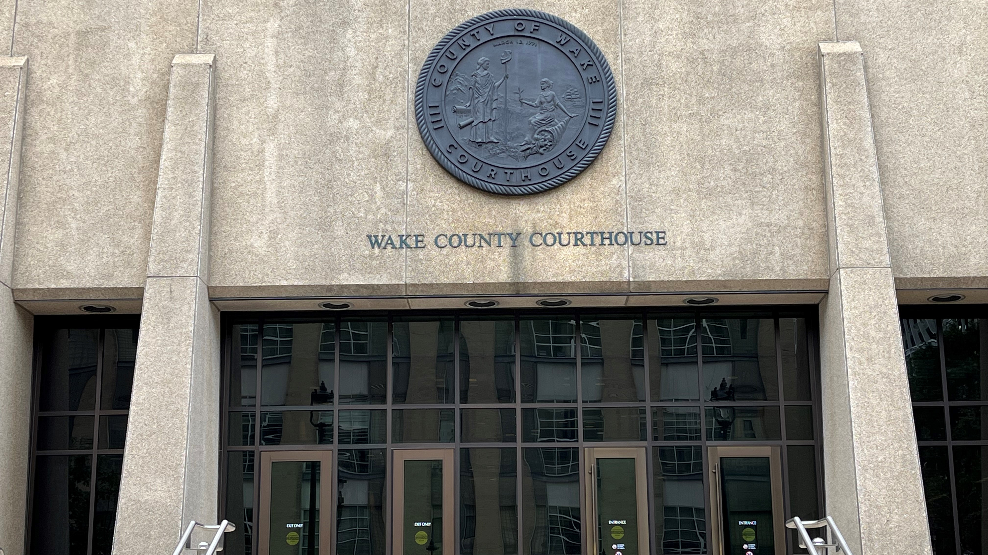 Eyewitness News at Noon December 16, 2022 ABC11 RaleighDurham(07)