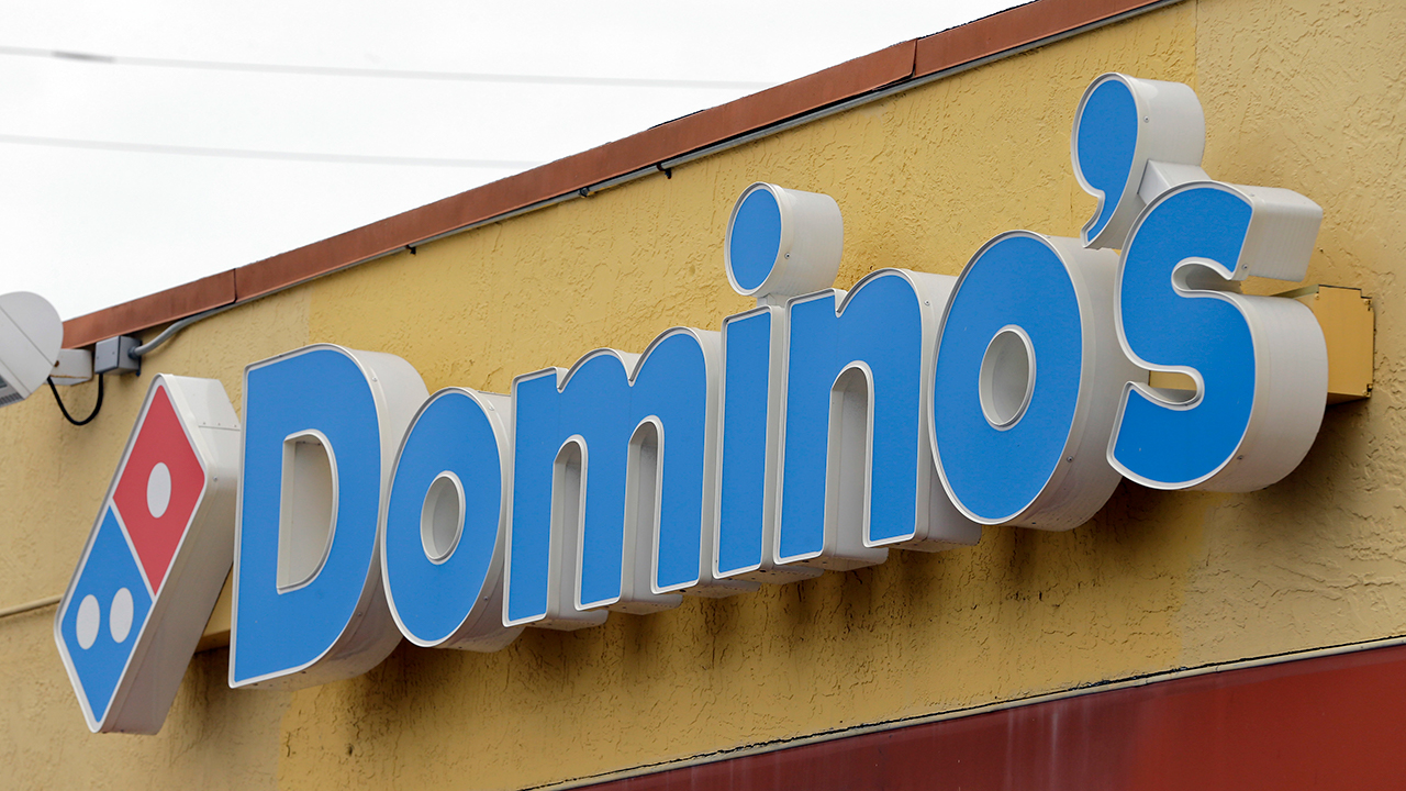 Domino's looking to hire 2,000 workers at Chicago area stores ABC7