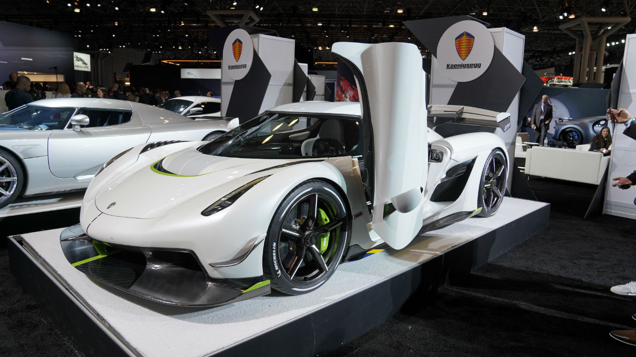 Electric vehicles out in force at New York International Auto Show at