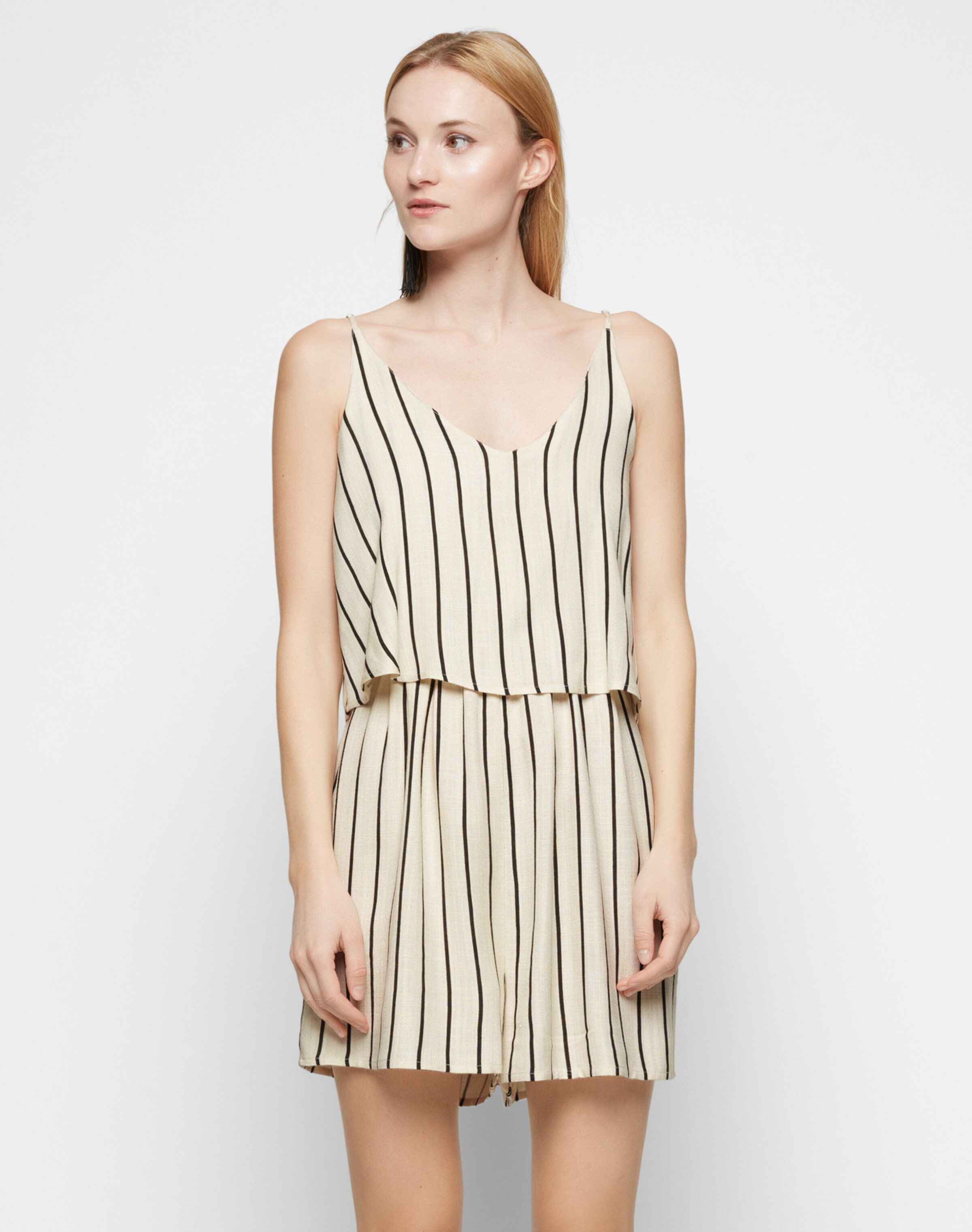 VILA Playsuit mit Volant 'VILOPEX S/L' in beige ABOUT YOU