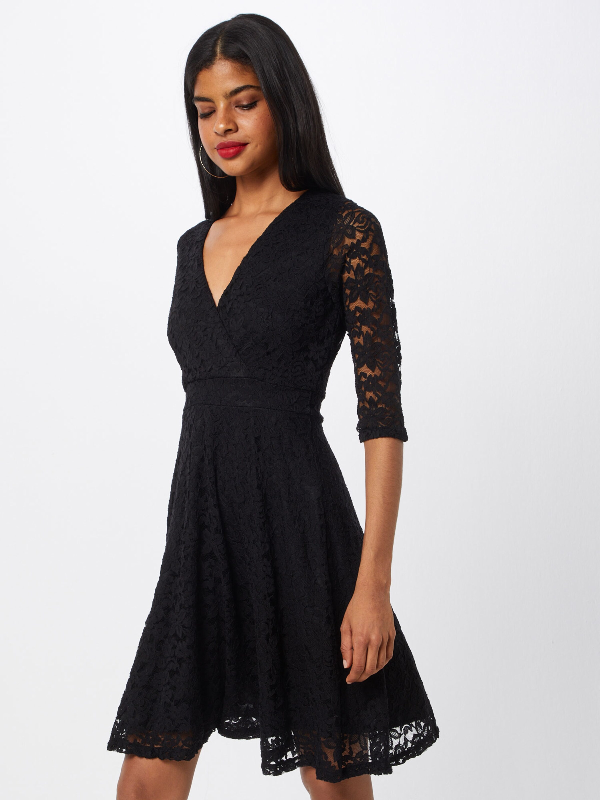 Rosa Bild Schwarzes Kleid Zur Konfirmation Als Gast