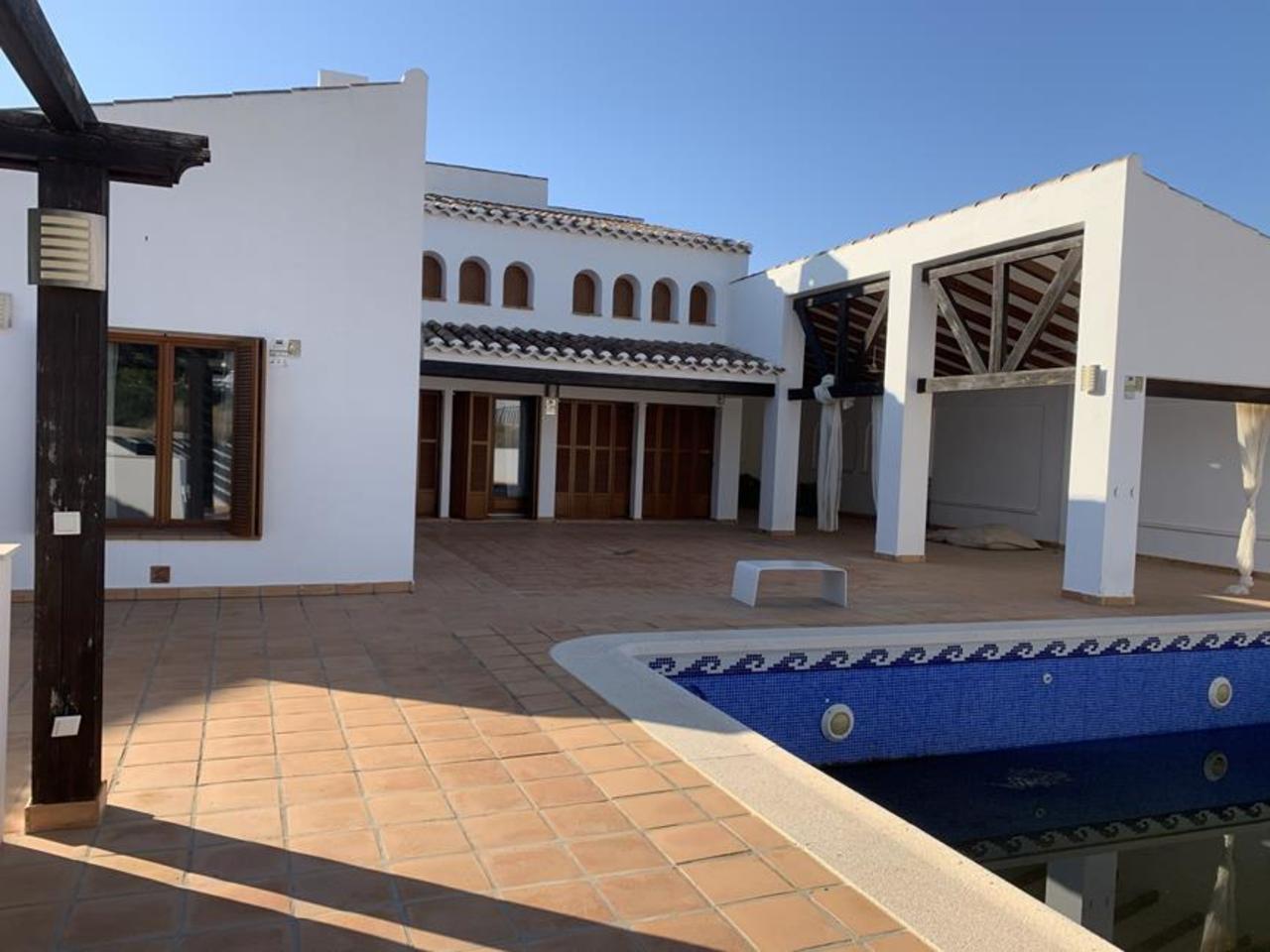 Villa for sale in El Valle Golf Resort Sunvillas Murcia