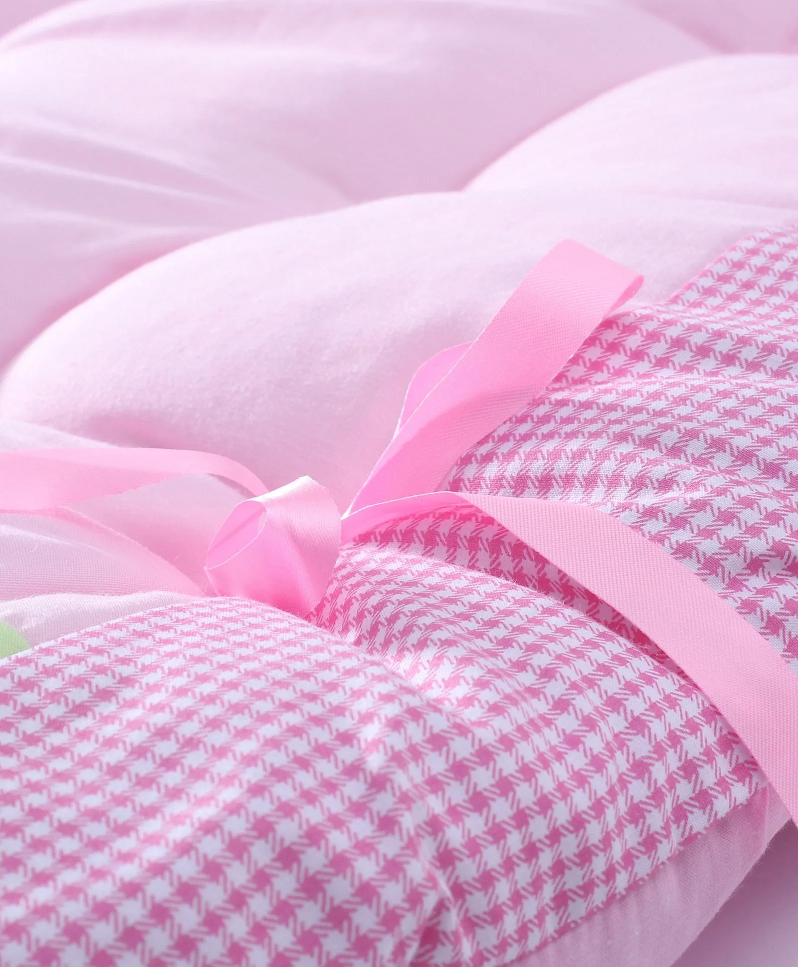 Babyhug Bedding Set Giraffe Patch Pink Online in UAE, Buy at Best Price from FirstCry.ae 509104