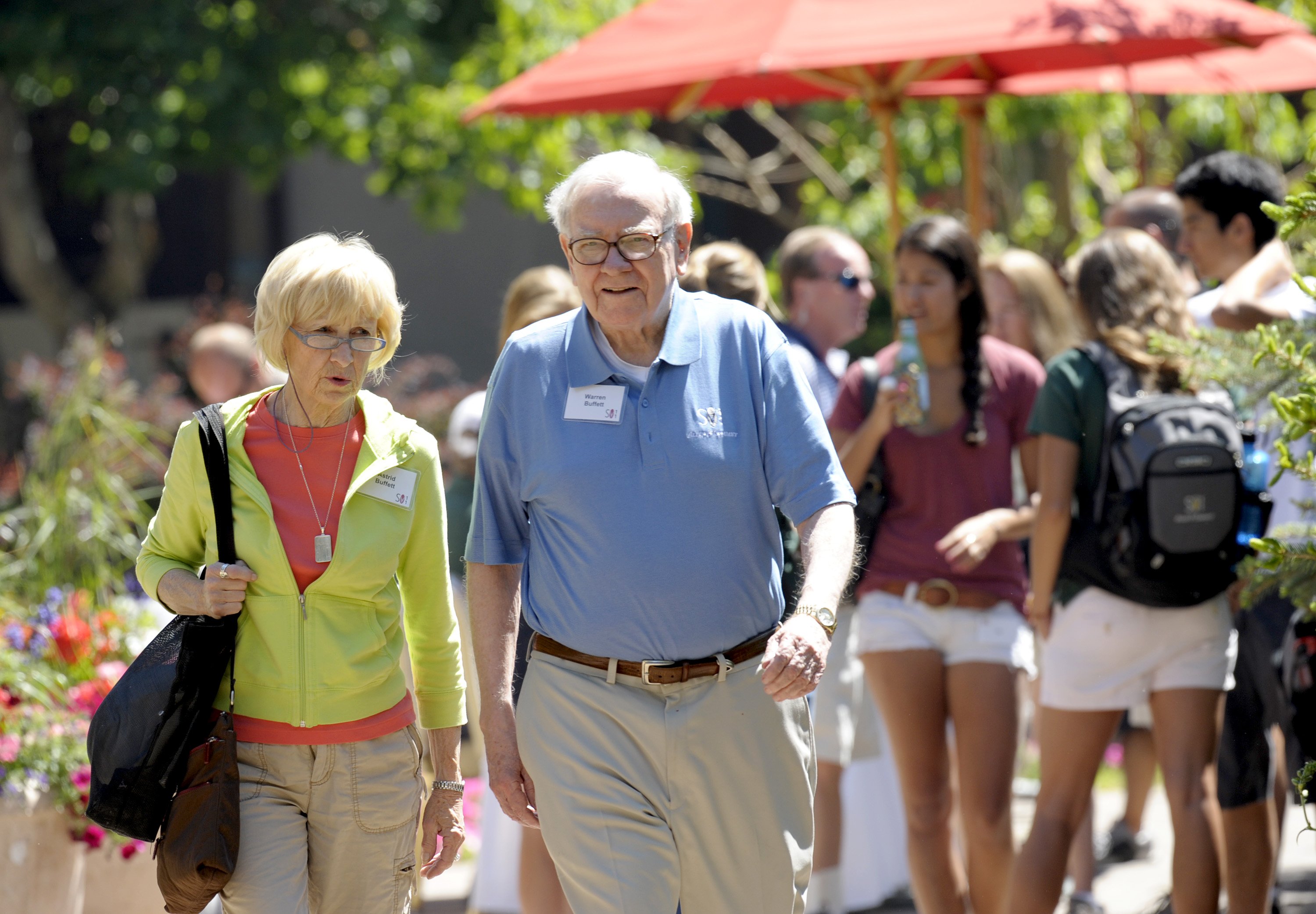 Astrid Menks Is Warren Buffett’s Second Wife Inside the Billionaire’s