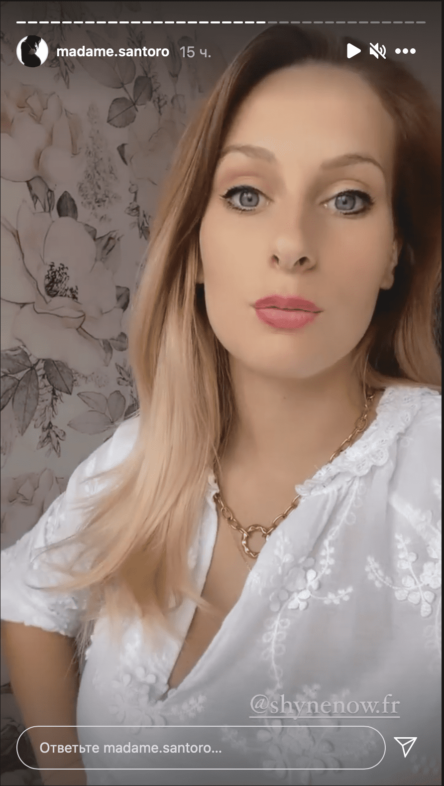 Camille Santoro s’est teint les cheveux elle montre un avantaprès