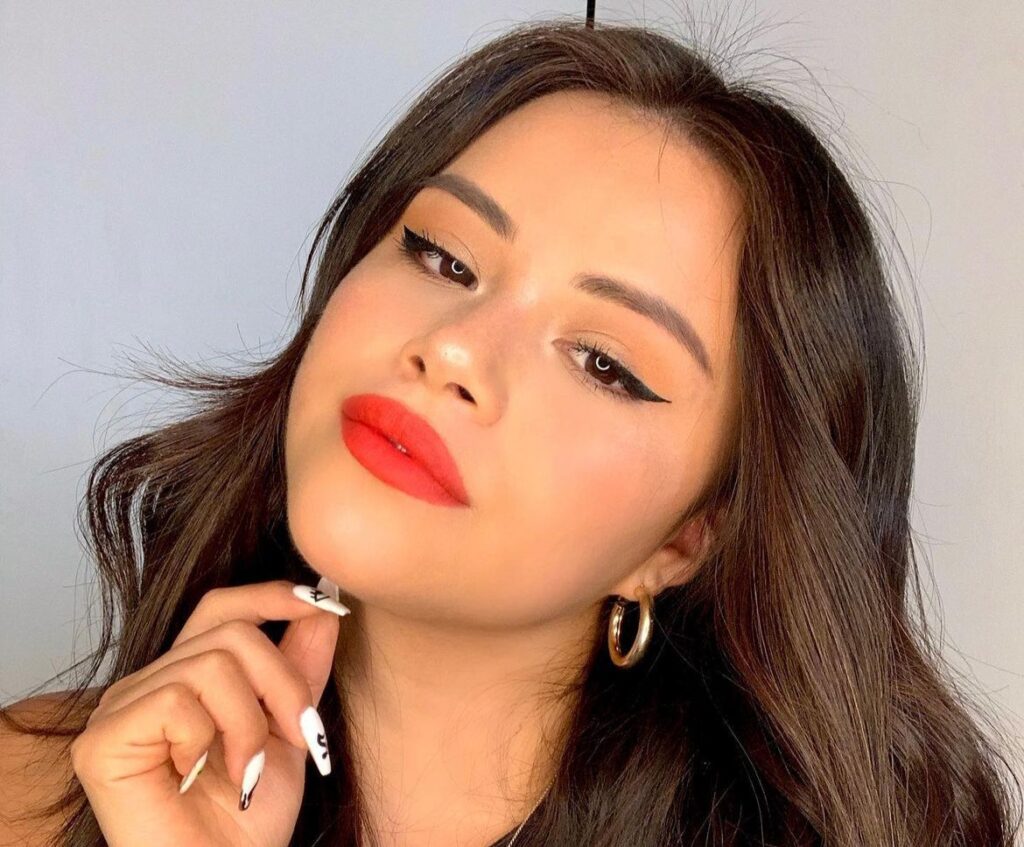 What Happened to Sofia Solares? Selena Gomez's Lookalike Who Broke the