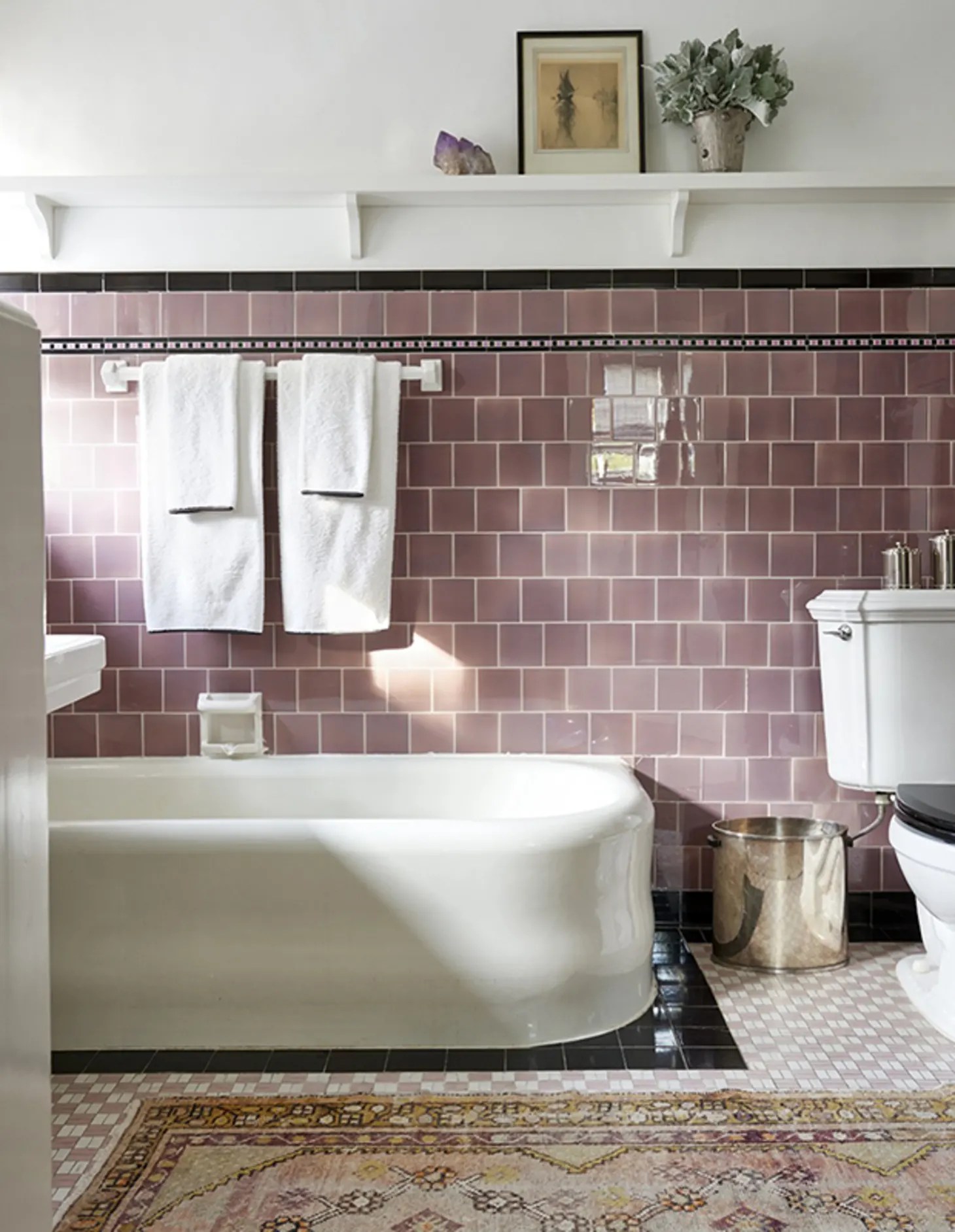 Comfortable Pink Bathroom With Simple Design
