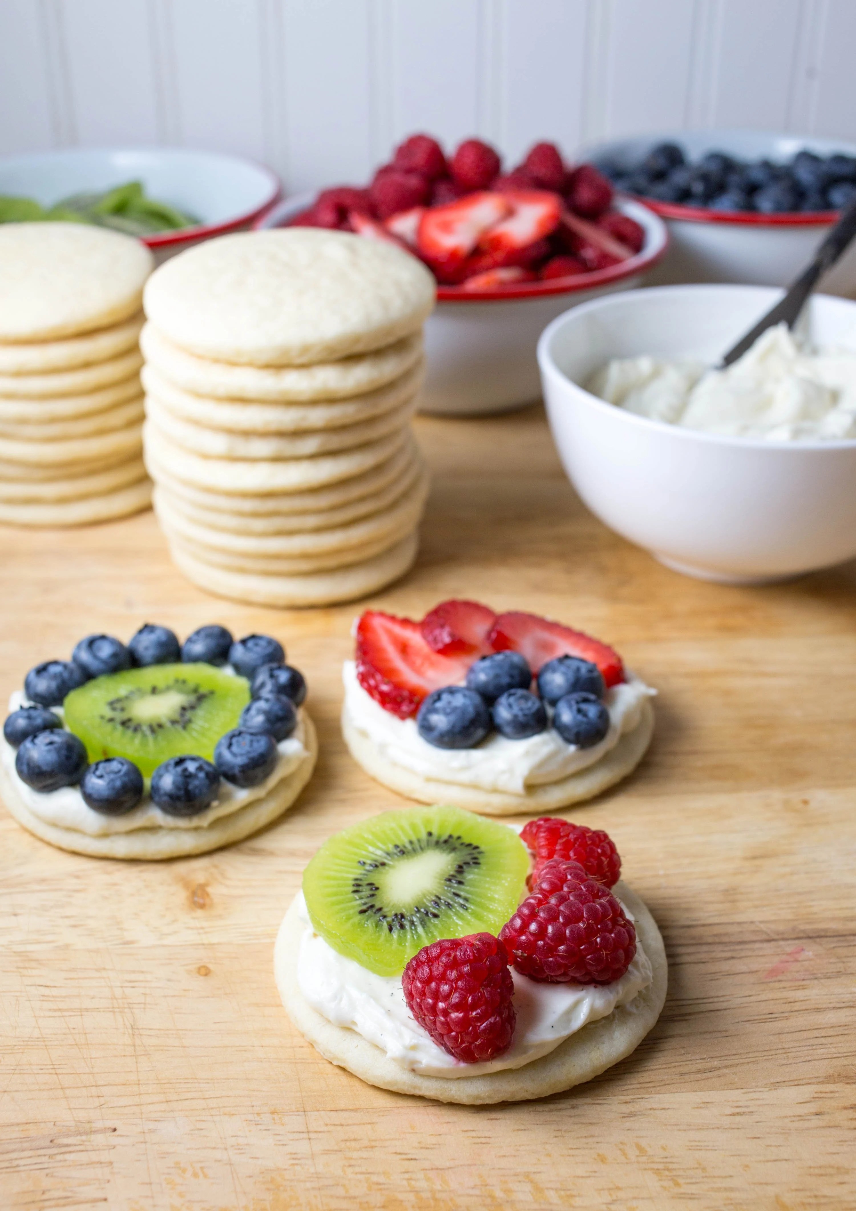 Recipe Mini Fruit Pizzas Kitchn