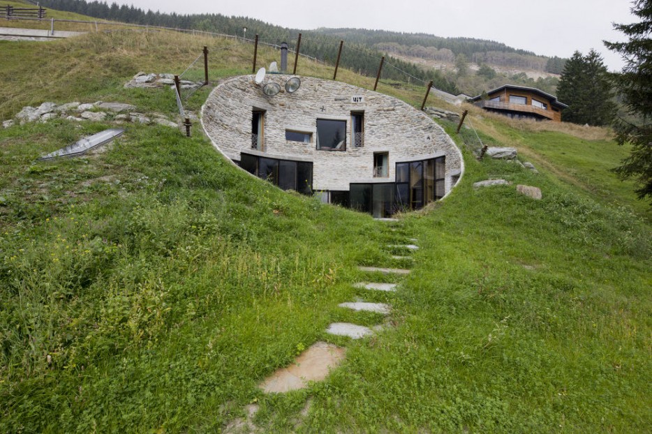 25 Unconventional Homes Make The Most Of A Unique Space Architecture