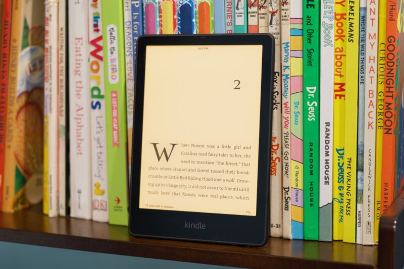 Review Bigger screen, better lighting make for a nearly perfect Kindle