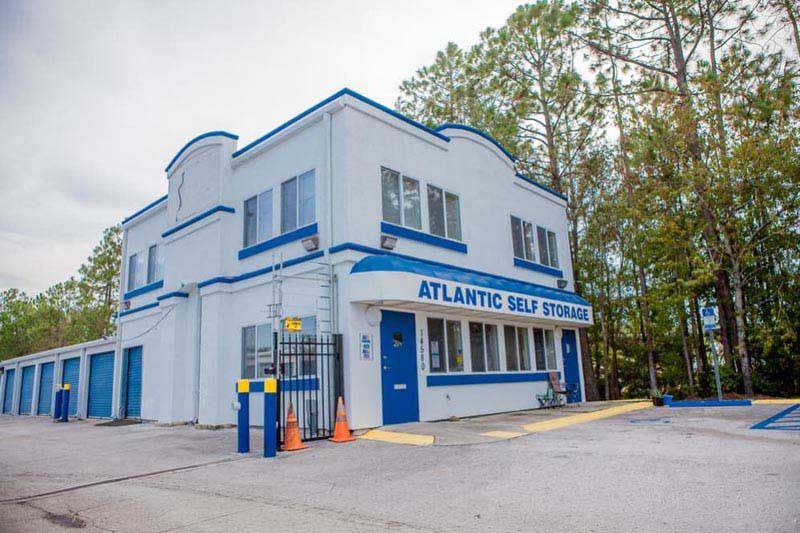 Self Storage Units in Jacksonville, FL, on 14580 Duval Place West