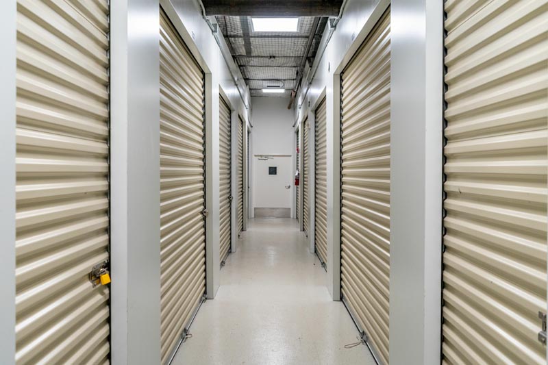 Self Storage Units in Jacksonville, FL, on 11000 Baymeadows Road