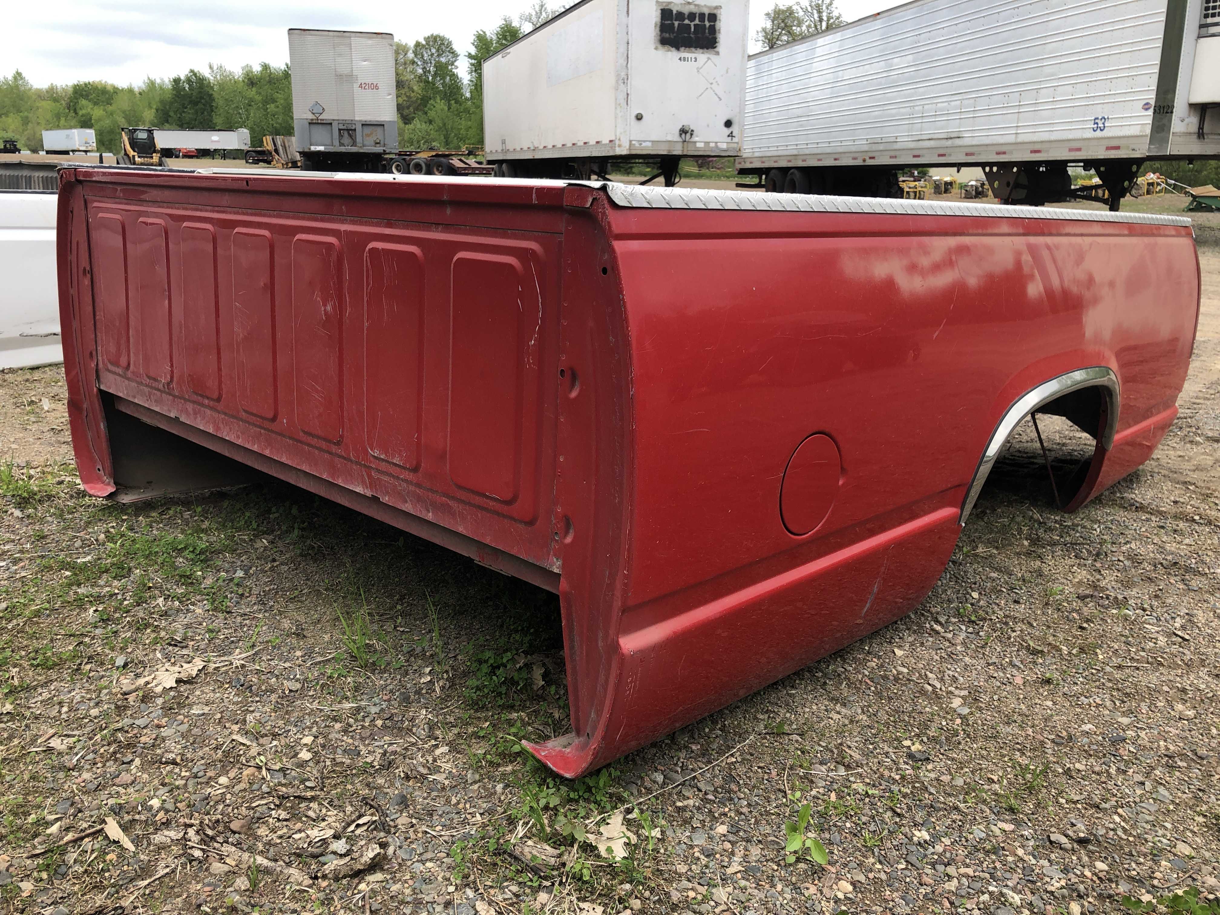 Chevy 1500/2500 Pickup Box Heavy Equipment, Truck & Trailer Auction