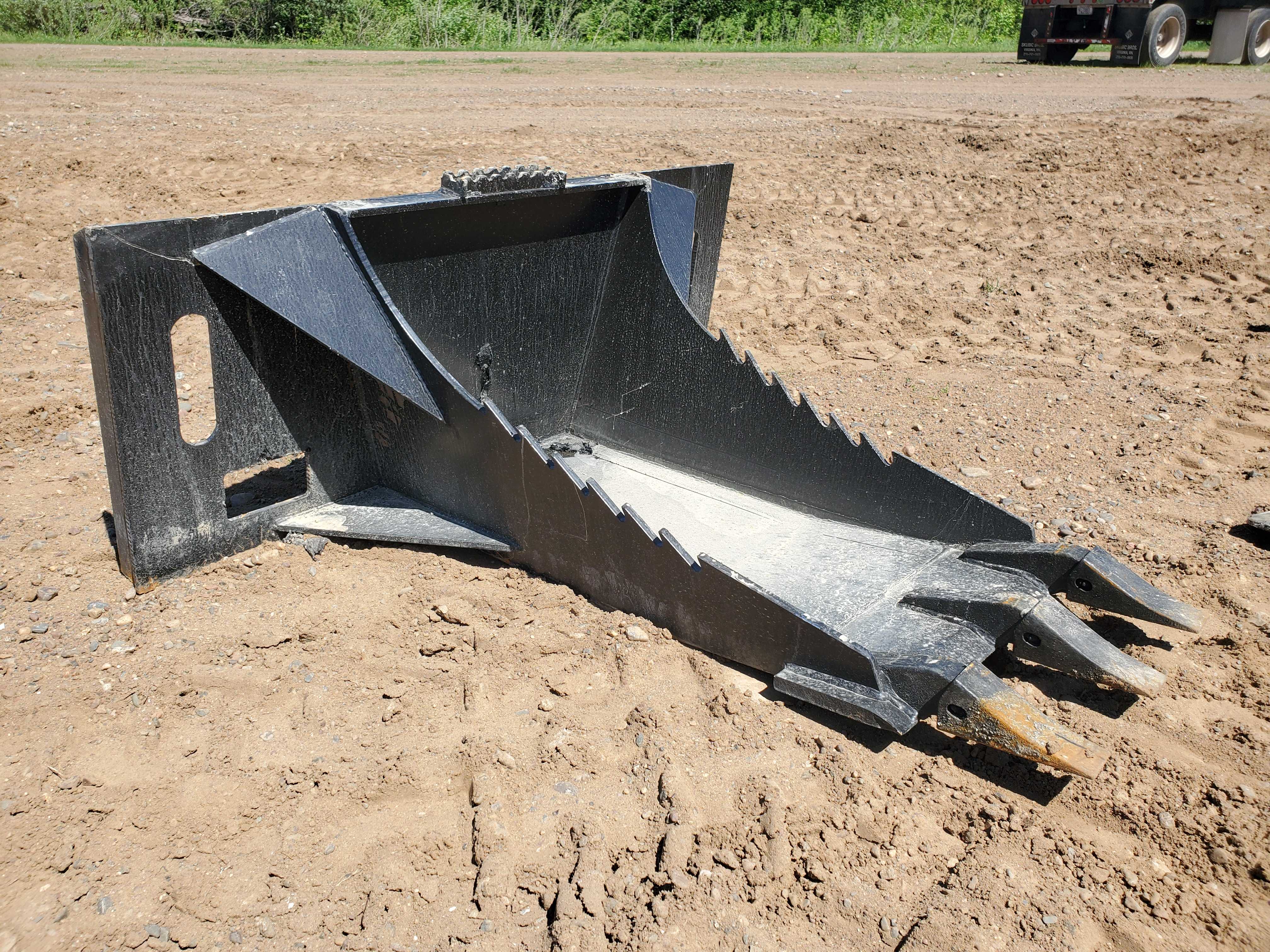 Stump Bucket *Unused* Heavy Equipment, Truck & Trailer Auction