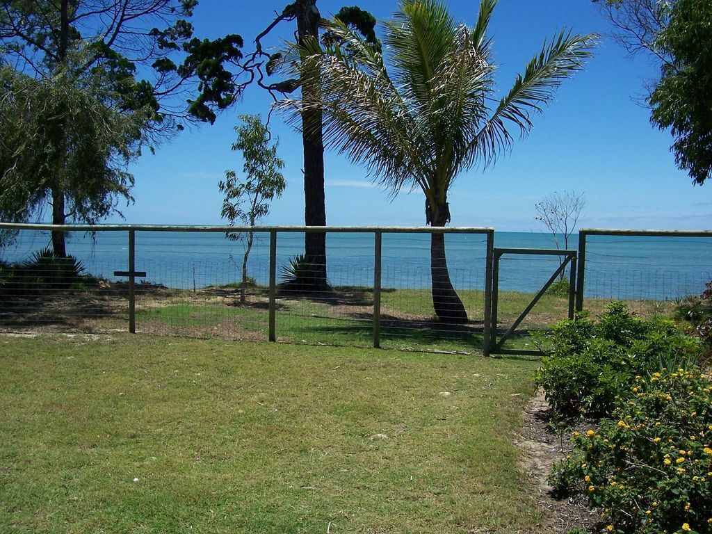 Tropic Tide Toogoom Beachfront 3br Pets Australia
