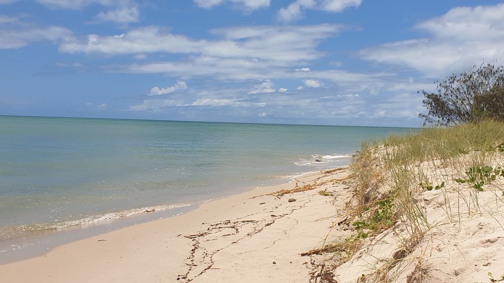 Hau'oli House Coco Palms Coastal Retreat, Toogoom Beach, Australia