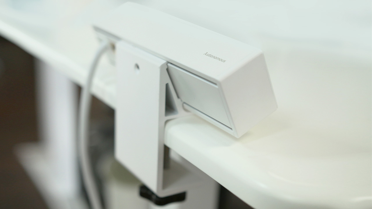 Clamp Power Outlet for Standing Desk AUTONOMOUS