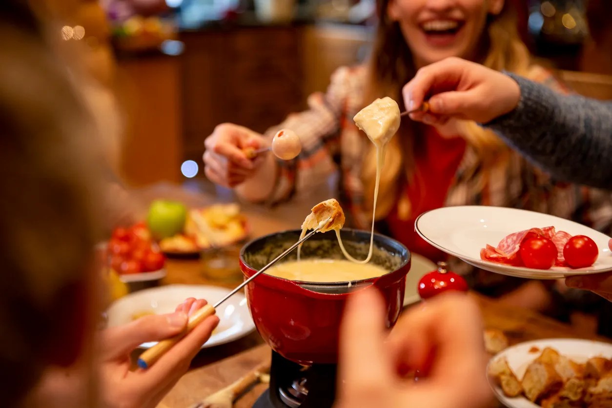 How to Have a Fondue Party This National Cheese Day Grand Appliance