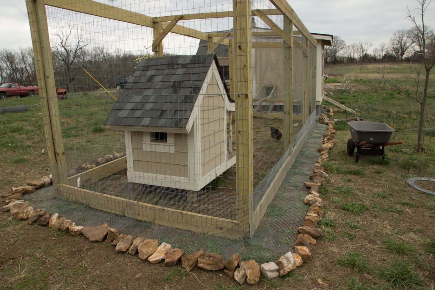 Chicken prison complete!