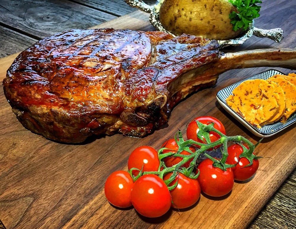 Tomahawk Steak vom Grill das Männersteak BBQPit.de