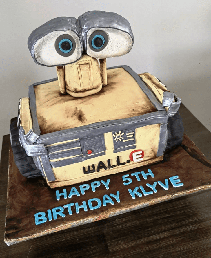 WallE Birthday Cake Ideas Images (Pictures)