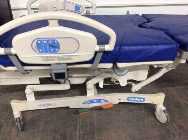 HILL-ROM Affinity 4 Birthing Bed