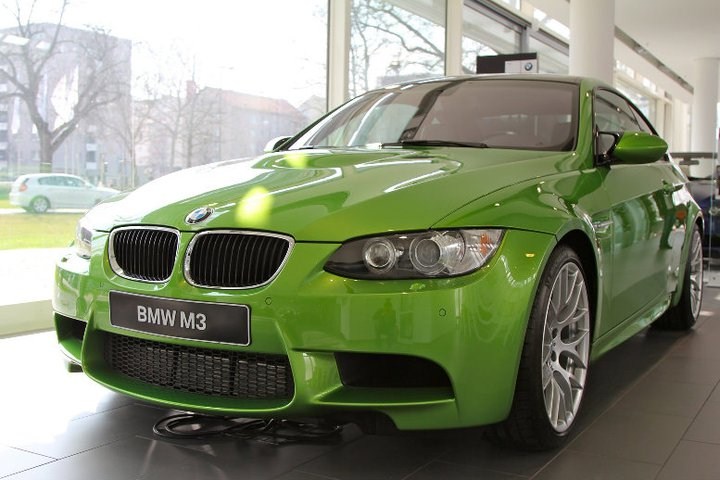 Grünes Kraftpaket BMW M3 Coupé von BMW Individual in Java Grün