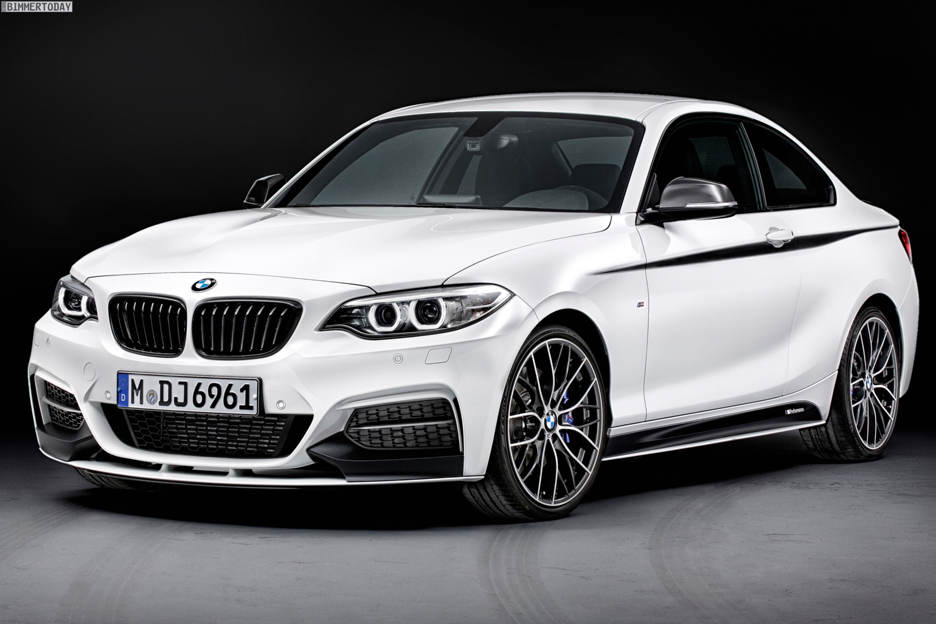 BMW M Performance Zubehör Erste Fotos zum BMW 2er CoupéTuning
