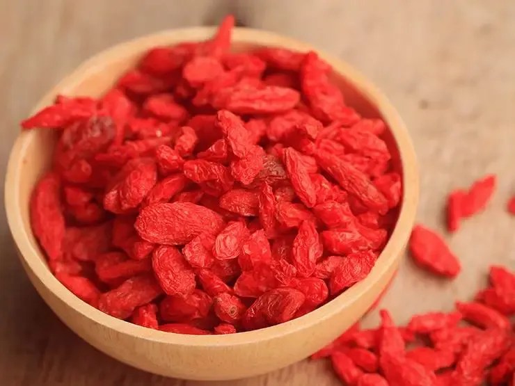 Can Birds Eat Goji Berries? Exploring the Risks and Benefits!