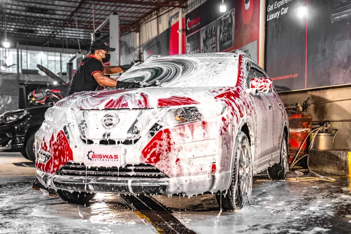 Car Wash and Polish service in Dhaka Biswas Automobiles