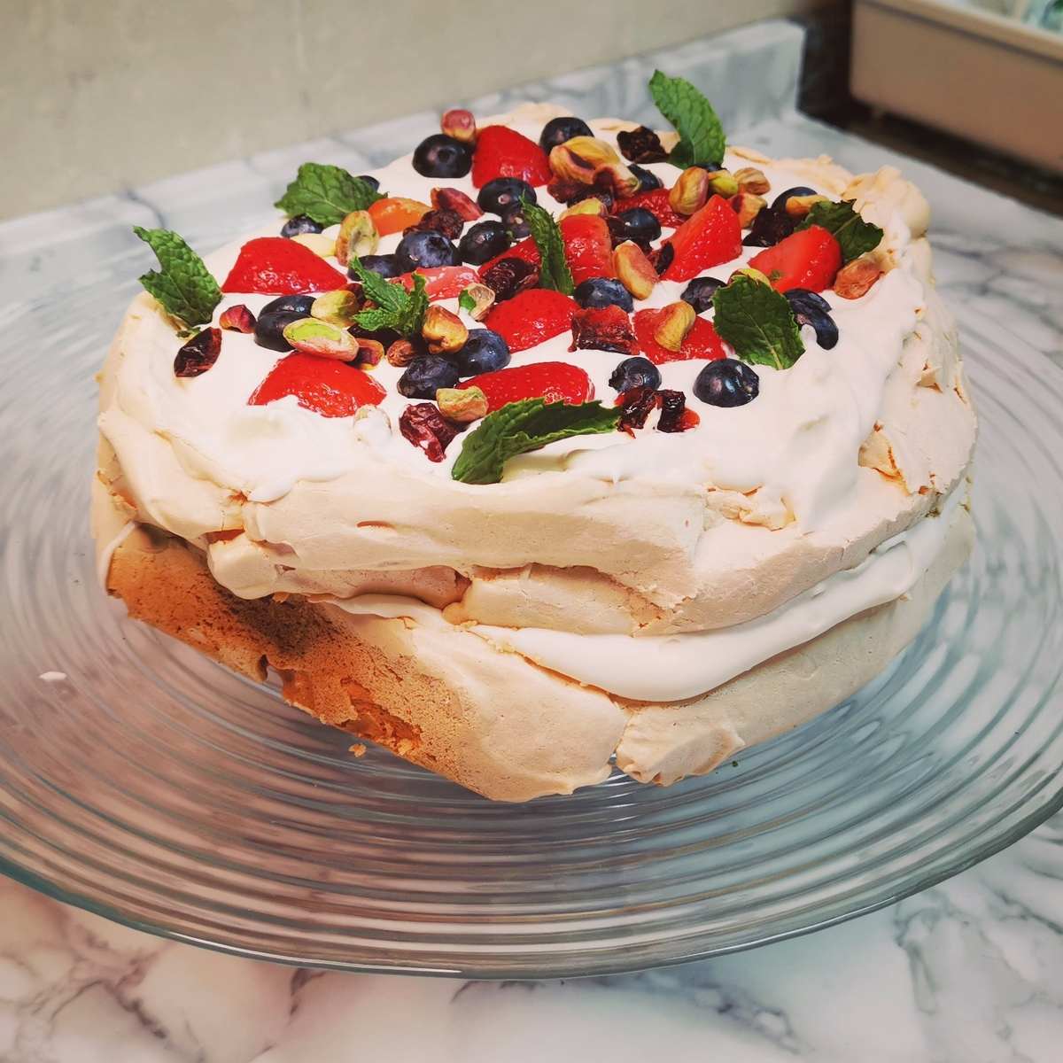 Serving Pavlova Cake The Next Day Tips And Tricks For Maintaining Its