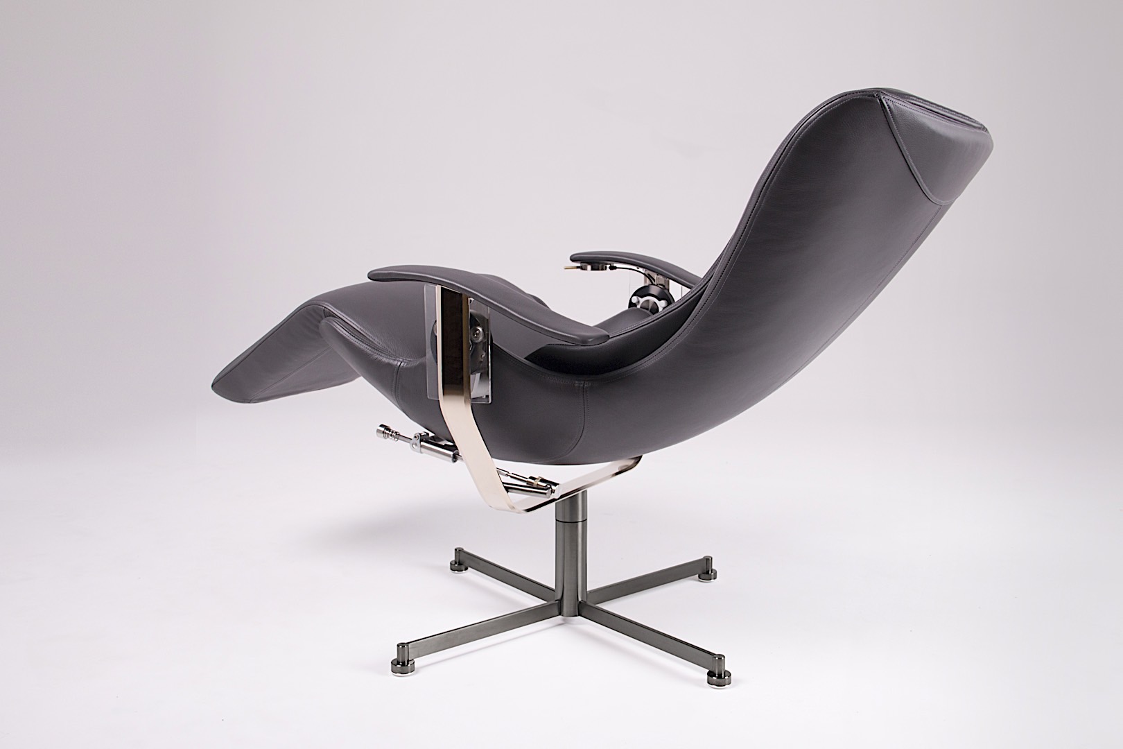 £38,000 ElysiumR Chair Launched at RollsRoyce Dealership in London