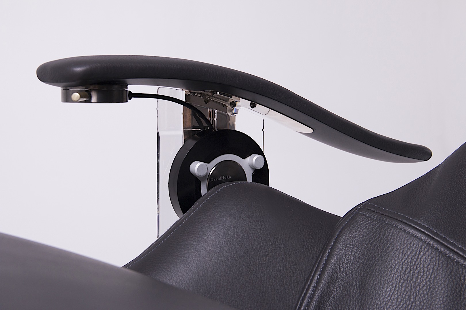 £38,000 ElysiumR Chair Launched at RollsRoyce Dealership in London