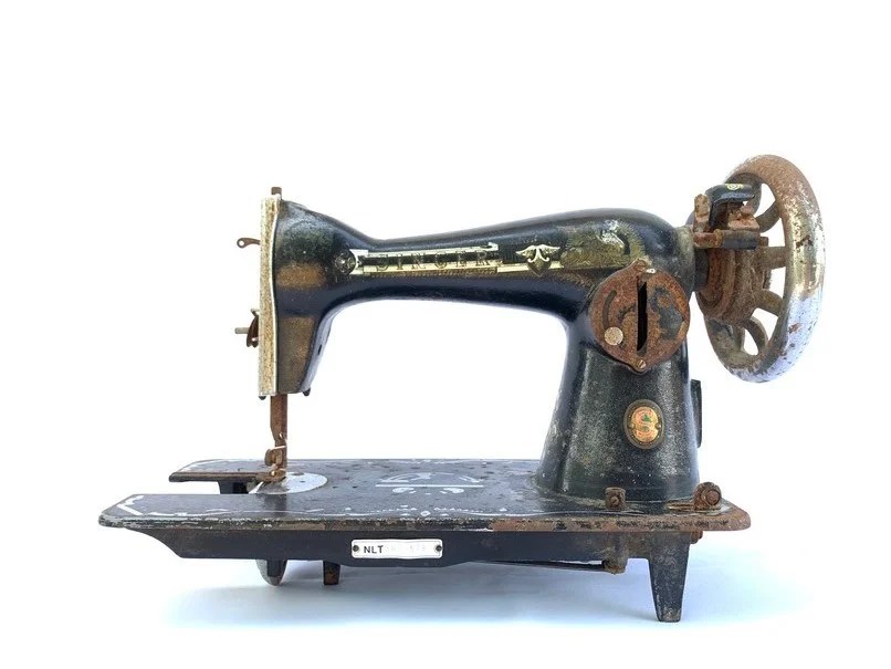 SEWING MACHINE VINTAGE Model 15NL Singer ISMACS Textile Stitch