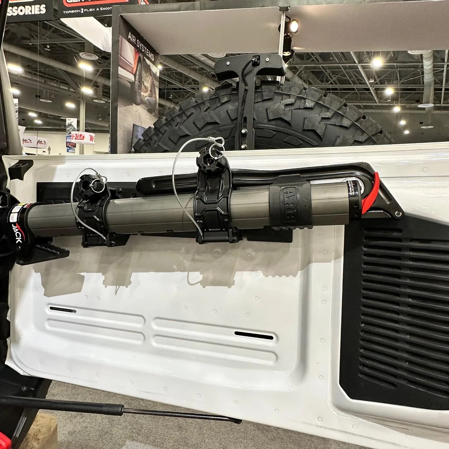 📸 ARB First Responder Concept Bronco Build [SEMA 2022] | Bronco6G