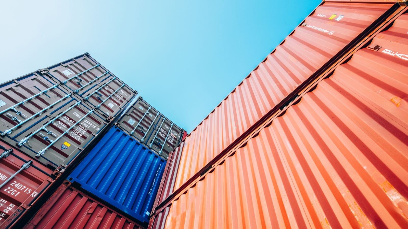How to Stack Shipping Containers Boxhub