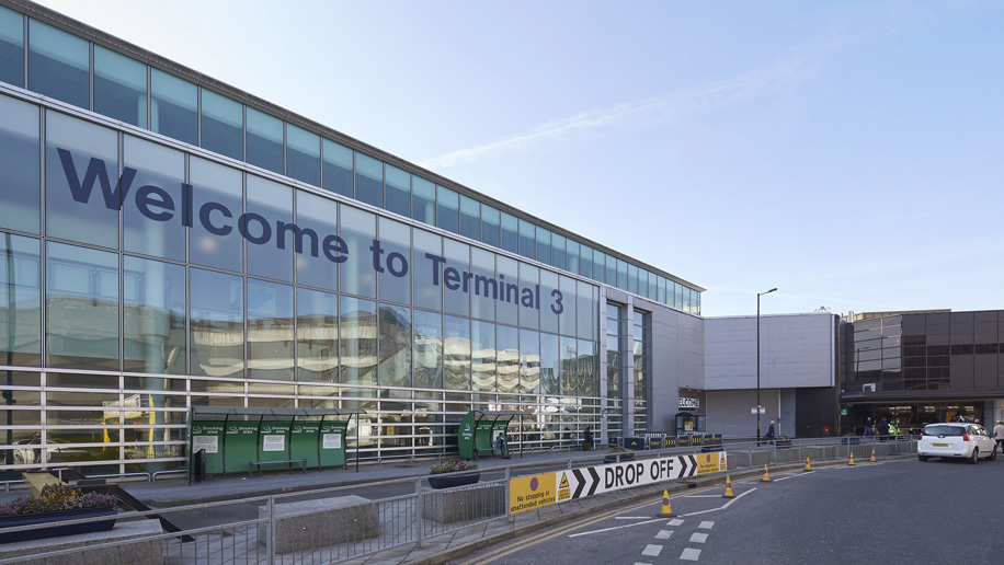 Ryanair launches twilight bag drop service at Manchester airport Business Traveller