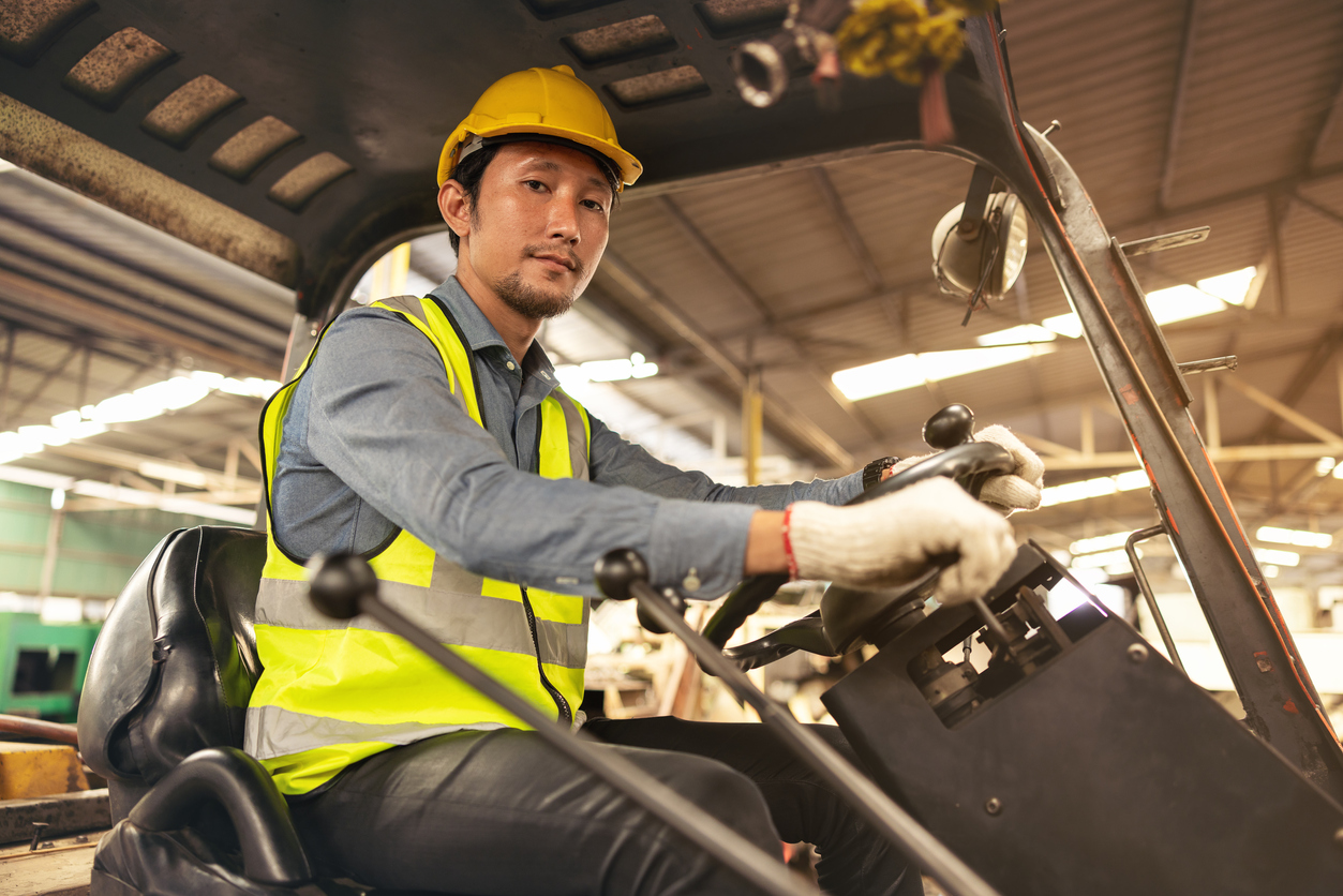 Boom & Bucket Choosing the Best Degreaser for Heavy Equipment