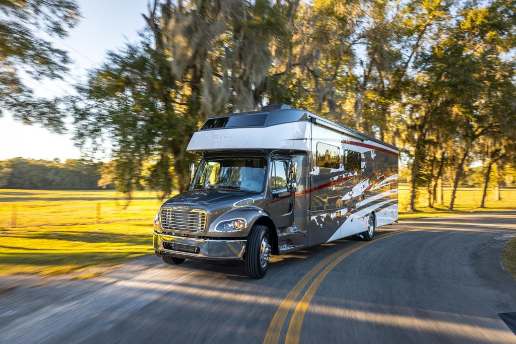 The Best RVs for Large Families La Mesa RV RecVan